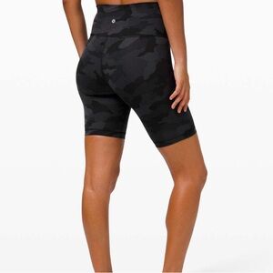 8 inch Lululemon Wunder Under Black Camouflage Women's Shorts